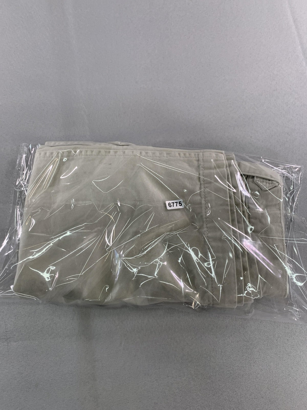 Dockers Khakis Shorts Mens Medium Beige Pleated Front Casual Flat Front Classic