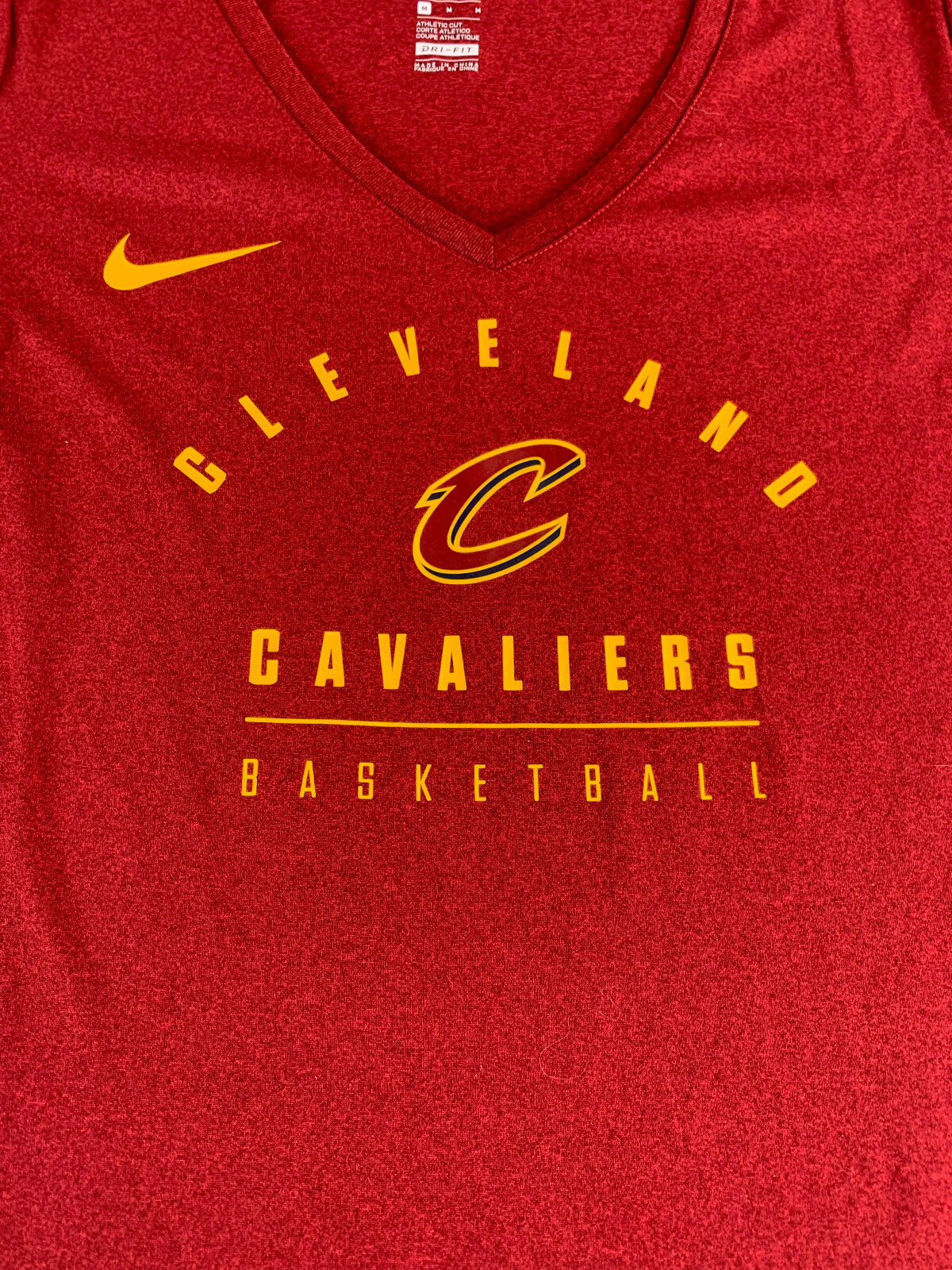 Nike Dri-Fit Cleveland Cavaliers Basketball Red Tee Shirt Women’s M V-Neck NWT