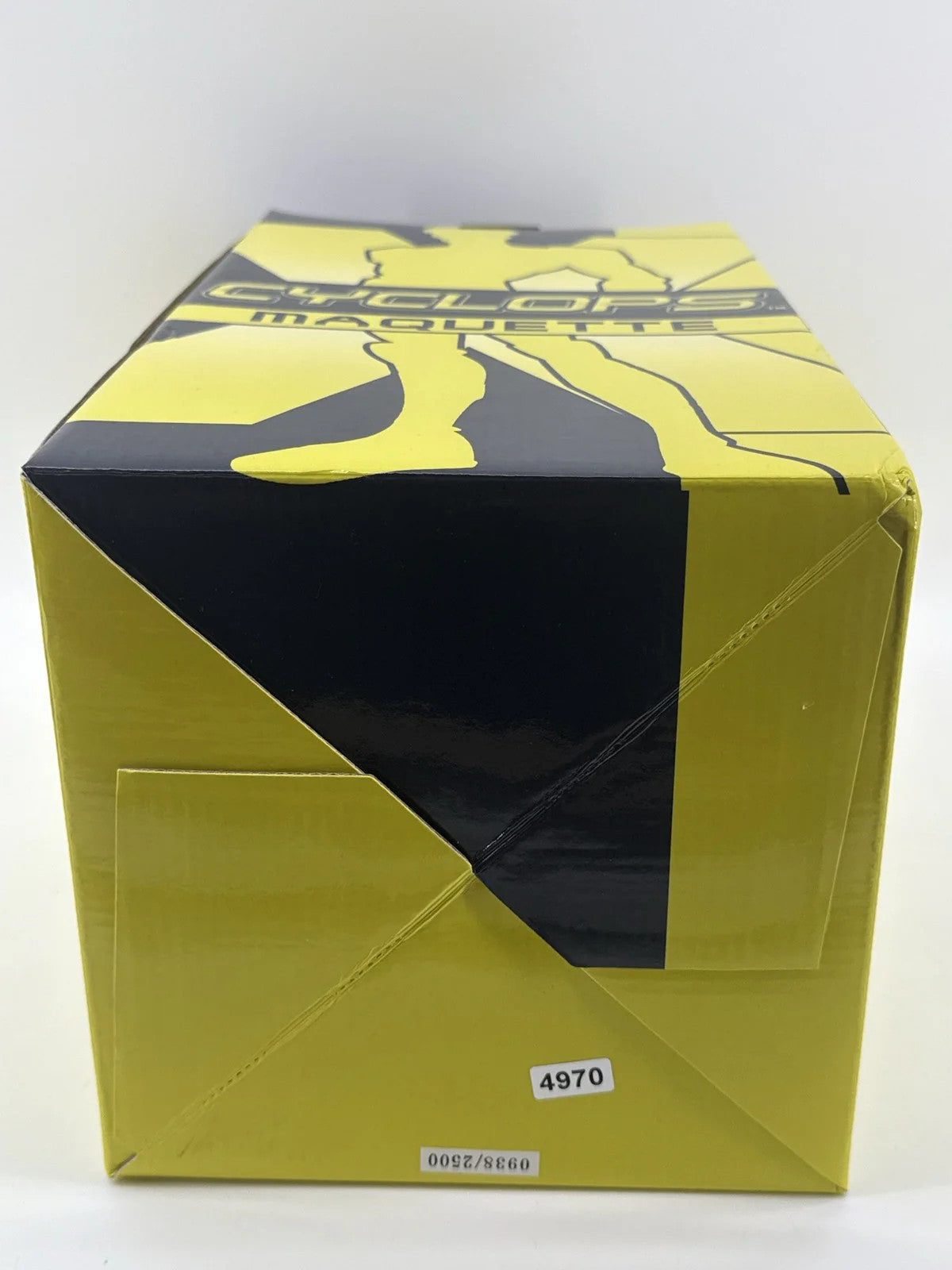 Hard Hero Marvel X-Men Evolution Cyclops Maquette Statue Yellow Black Apparel