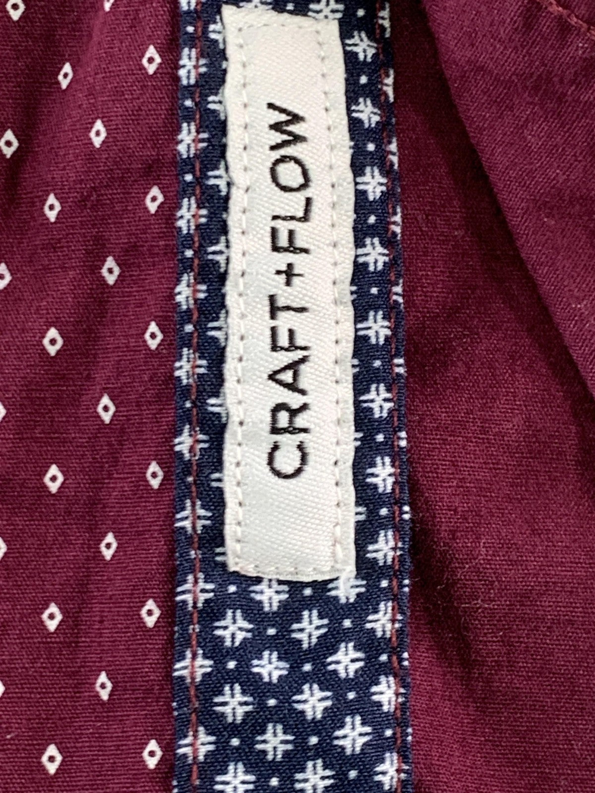 Craft + Flow Shirt Mens Large Cranberry Diamond Print Stretch Button Down LS