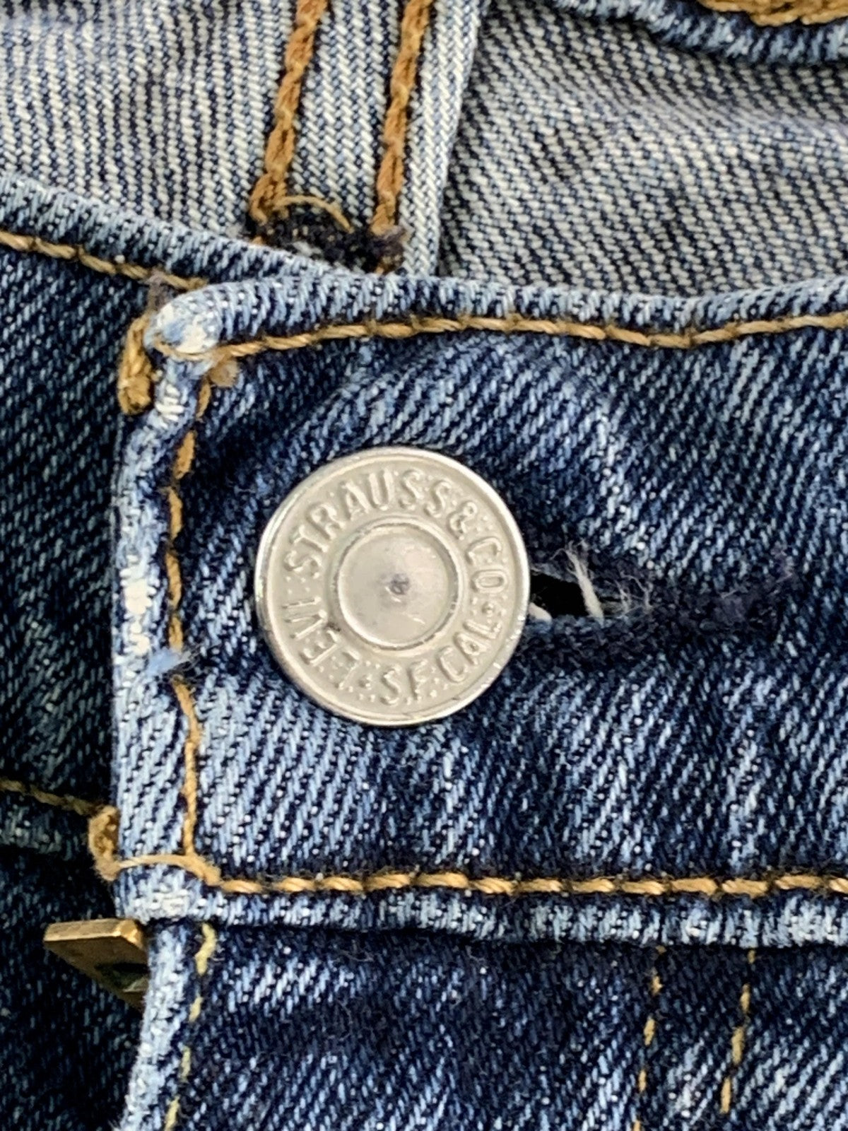 Levis 505 Jeans Mens 36x32 Blue Denim Zip Fly Straight Leg Made USA Red Tab W36