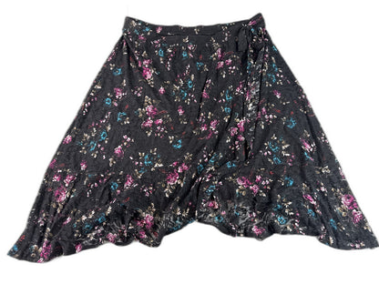 Lane Bryant Line Skirt 22 Plus 22/24 Black Floral Lace Elastic Waistband Nylon