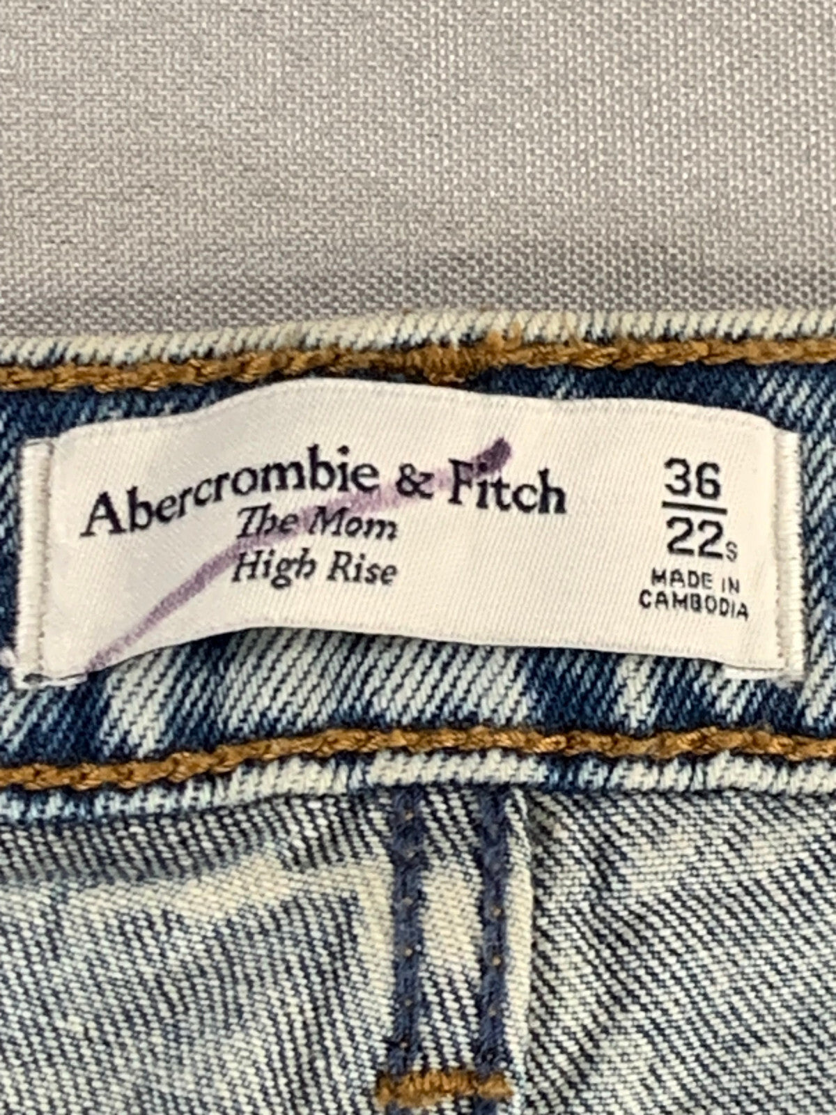 Abercrombie Mom Jeans 36 22S High Rise Distressed Light Wash Raw Hem 90s Fit Red