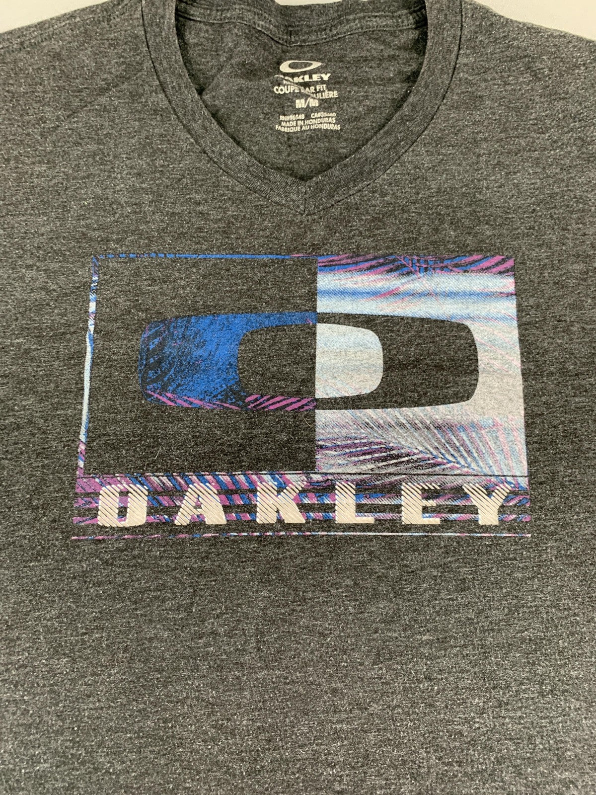 Oakley Shirt Mens Medium Gray Regular Fit Short Sleeve Graphic Tee Honduras Blue