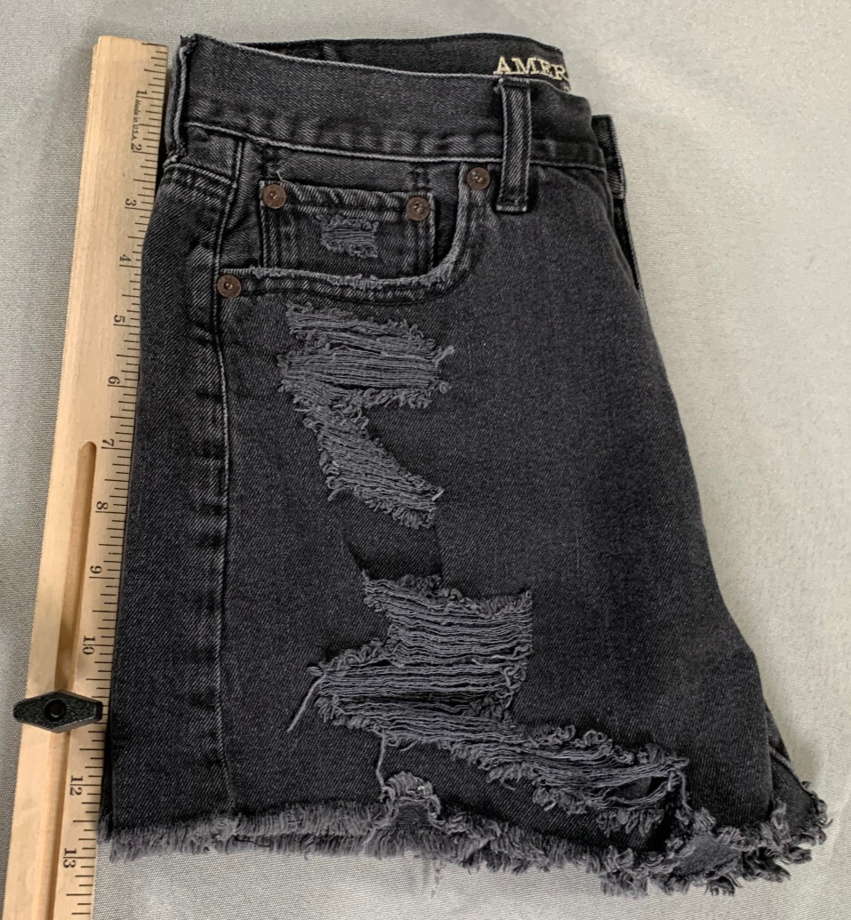 American Eagle Mom Shorts Black Distressed Denim High Rise Frayed Hem Sz 6 119