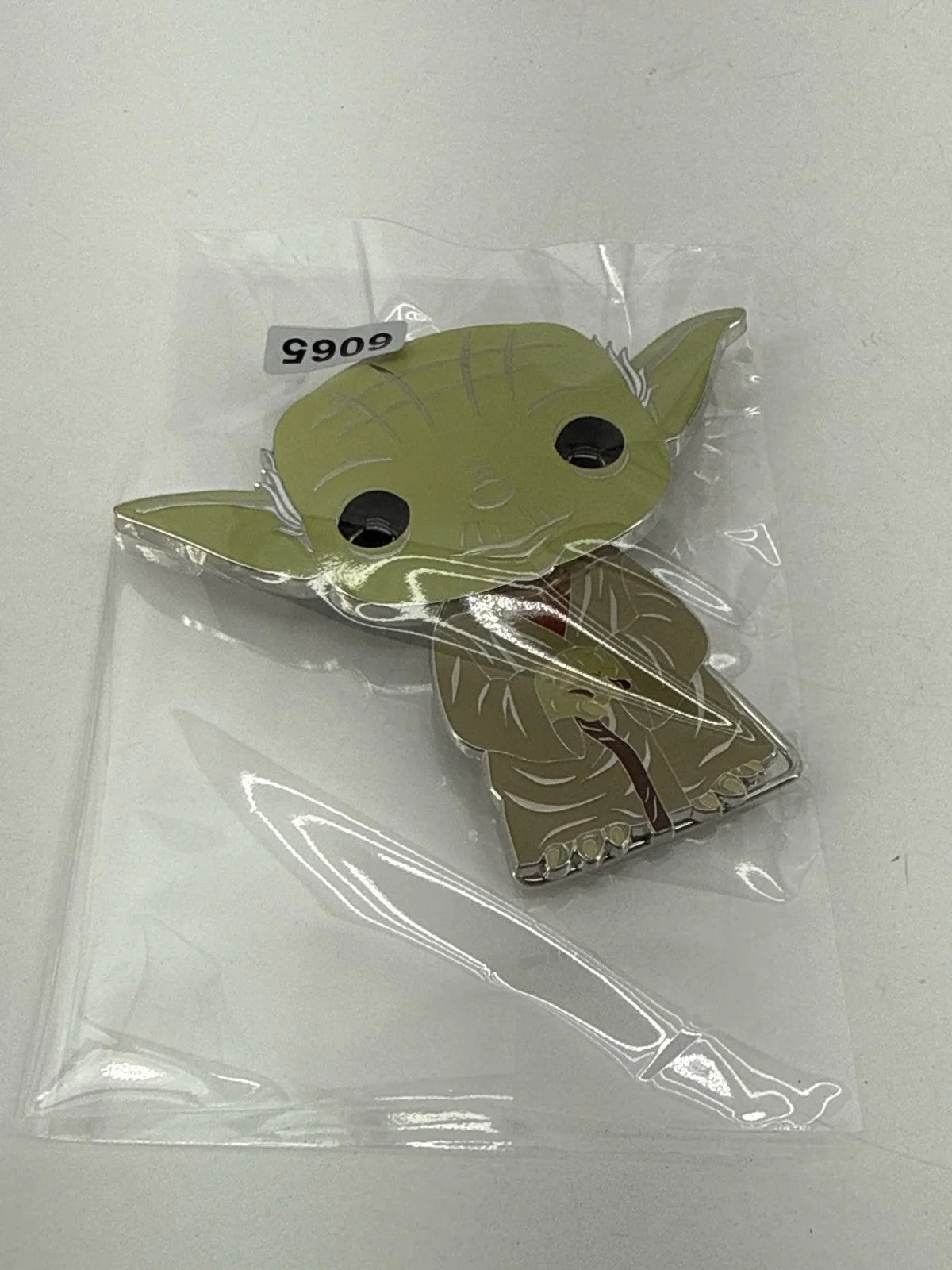 Funko POP! Pin Star Wars Yoda Enamel Pin #23 Disney Collectible Green Apparel