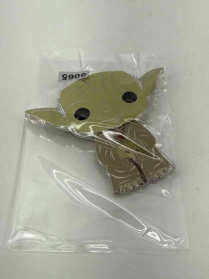 Funko POP! Pin Star Wars Yoda Enamel Pin #23 Disney Collectible Green Apparel