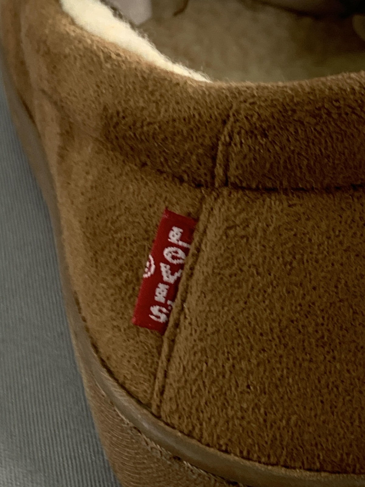 Levis Comfort Lite Moccasin Slippers Mens Size 8 5 Brown Memory Foam Shoes red