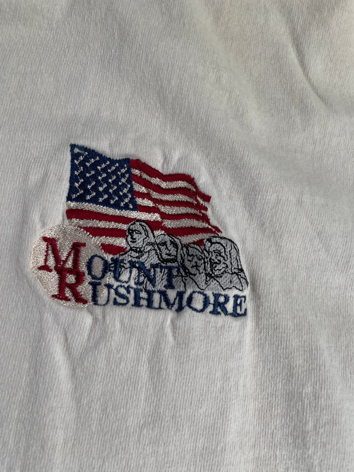 Mount Rushmore USA Flag Embroidered T-Shirt XL White Fred Harvey Trading Co VTG
