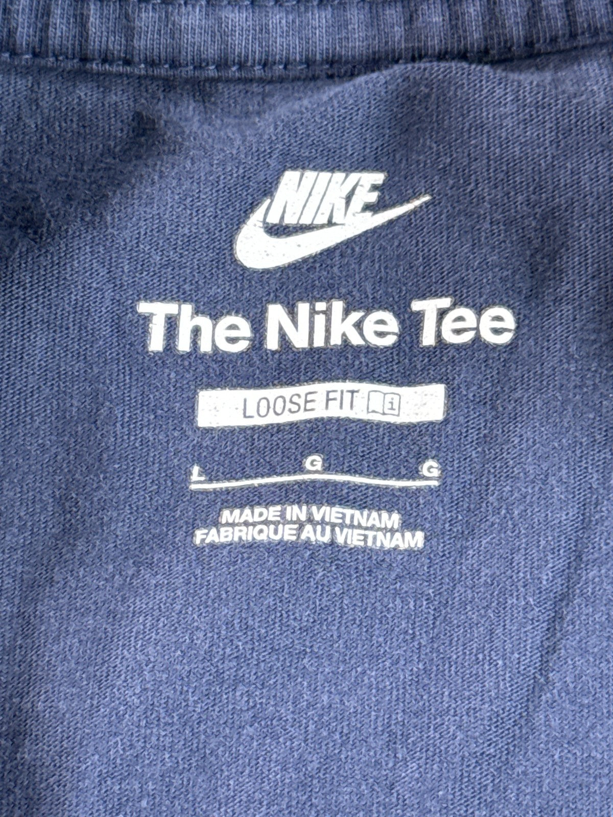 Nike Graphic Tee Navy Cotton Crewneck Short Sleeve Regular Fit L Shirt