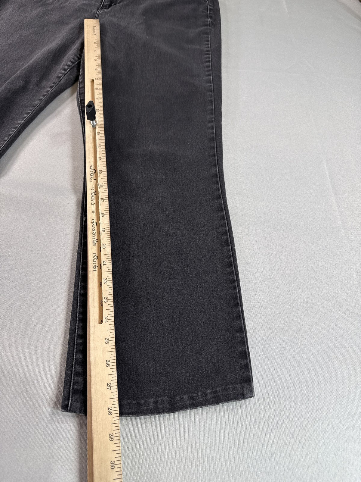 Gloria Vanderbilt Jeans Womens 16 Black Cotton Blend Straight Leg Regular Fit