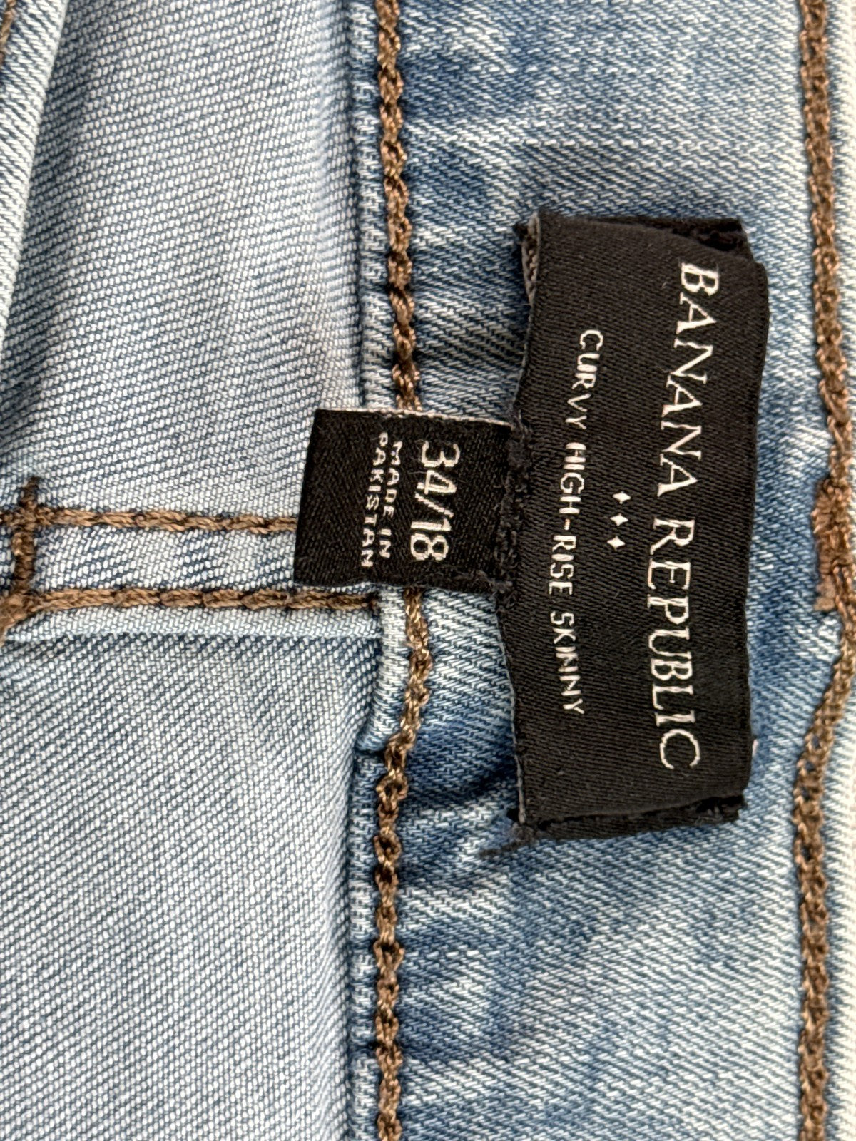 Banana Republic Curvy High Rise Skinny Jeans Womens 18 W34 Light Wash Distressed