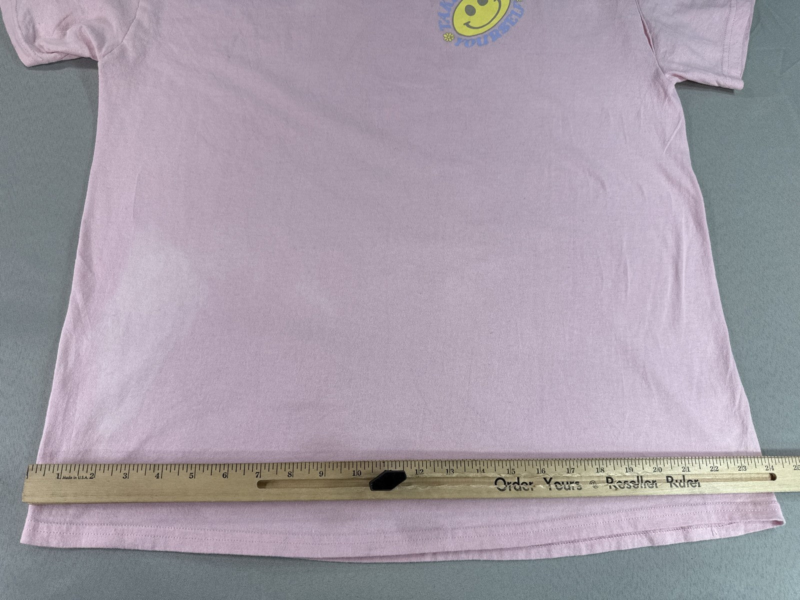 BUZZ Smile Graphic Tee X LARGE Pink 100% Cotton Crewneck Short Sleeve Streetwear