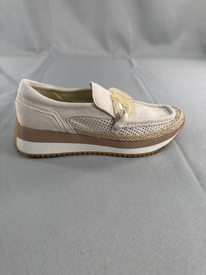 Dolce Vita Jadah Shoes Womens Size 8 Ivory Nubuck Chain Platform Loafers Slip On