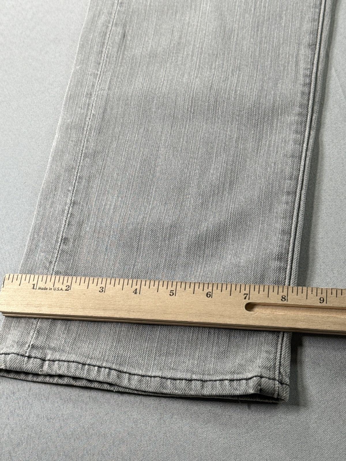 Levi's Straight Leg Jeans W36 L32 Gray Cotton Spandex Classic Fit Pockets