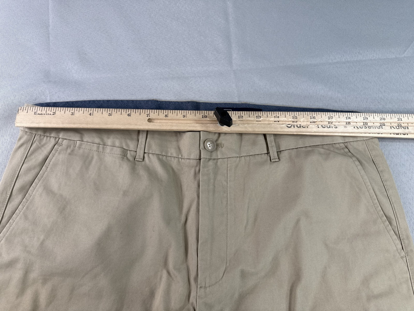 GAP Khaki Chino Pants 38x30 100% Cotton Flat Front Straight Leg Classic Fit