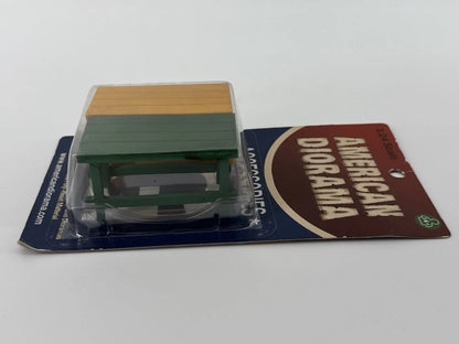 American Diorama 1:24 Scale Bench Accessory Yellow Green Display Scene Prop NIB