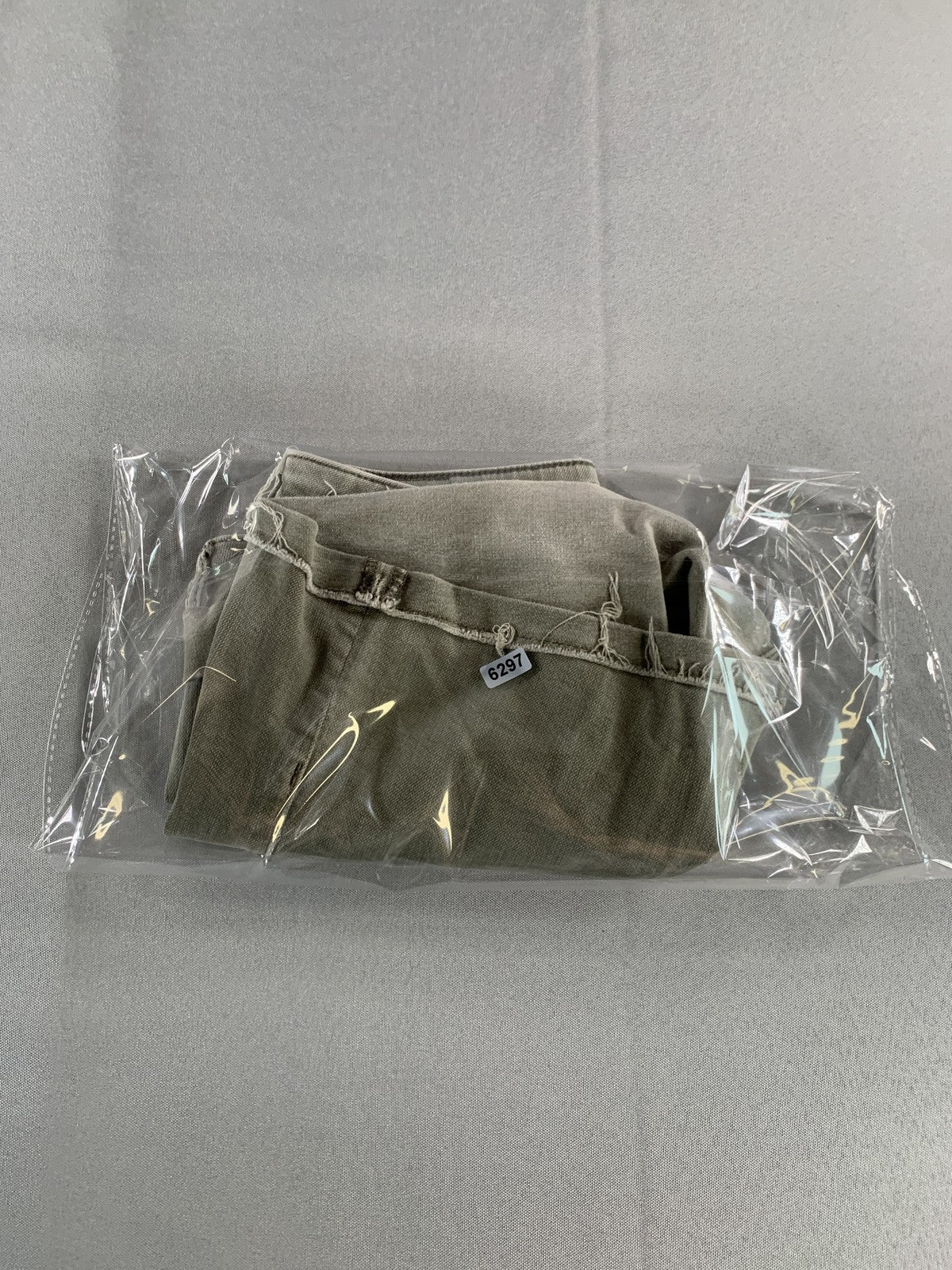 American Eagle Shorts Womens 4 Green Super Super Stretch Distressed Denim Cutoff