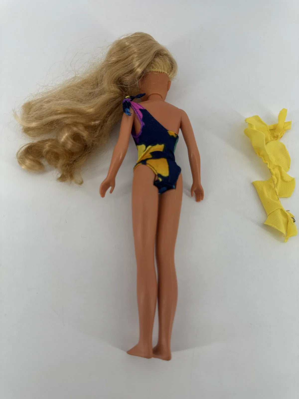 Mattel Barbie 1985 1021 Tropical Skipper Doll Swimsuit &amp; Ruffle Apparel
