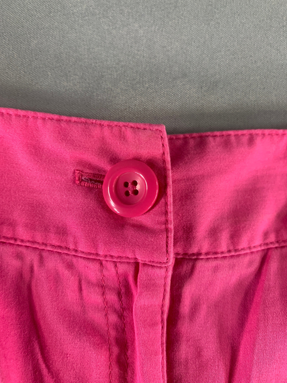 Chico’s Womens Pink Shorts Size 15 Stretch Mid Rise Button Tab Hem Utility 11”