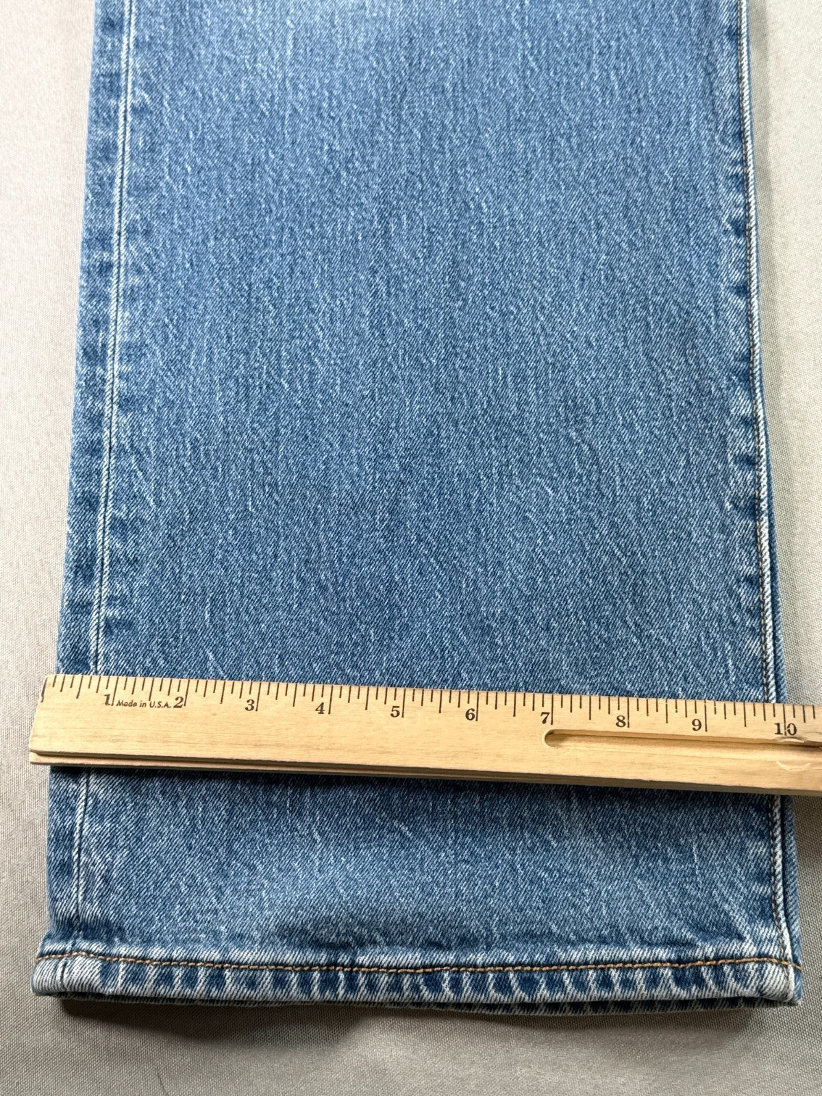 Levi's 501 Men's Medium Wash Blue Denim Straight Leg Button Fly Jeans W44 L30 VT