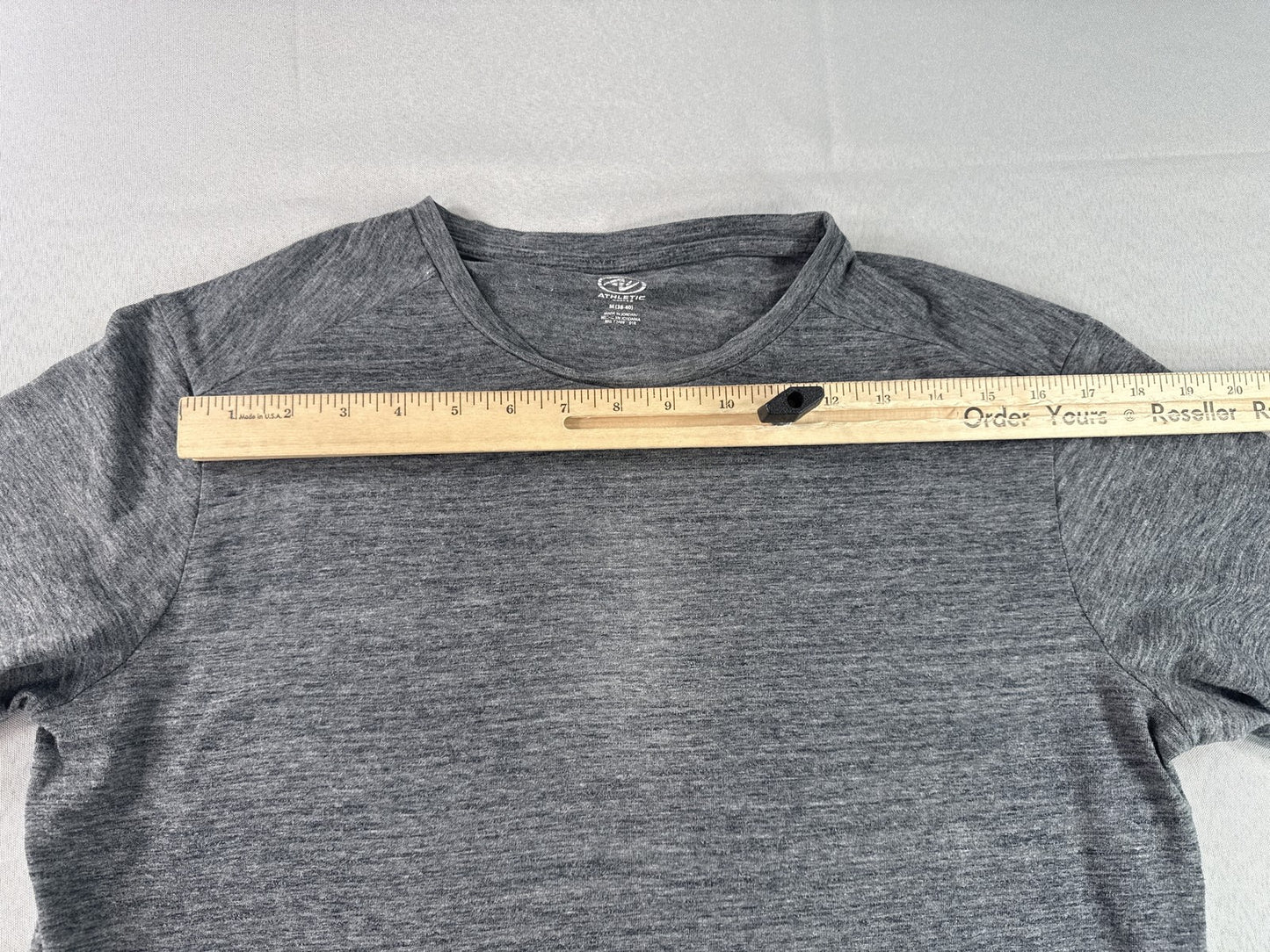 ATHLETIC WORKS Shirt M (38 40) Gray Knit Long Sleeve Crewneck Regular Fit