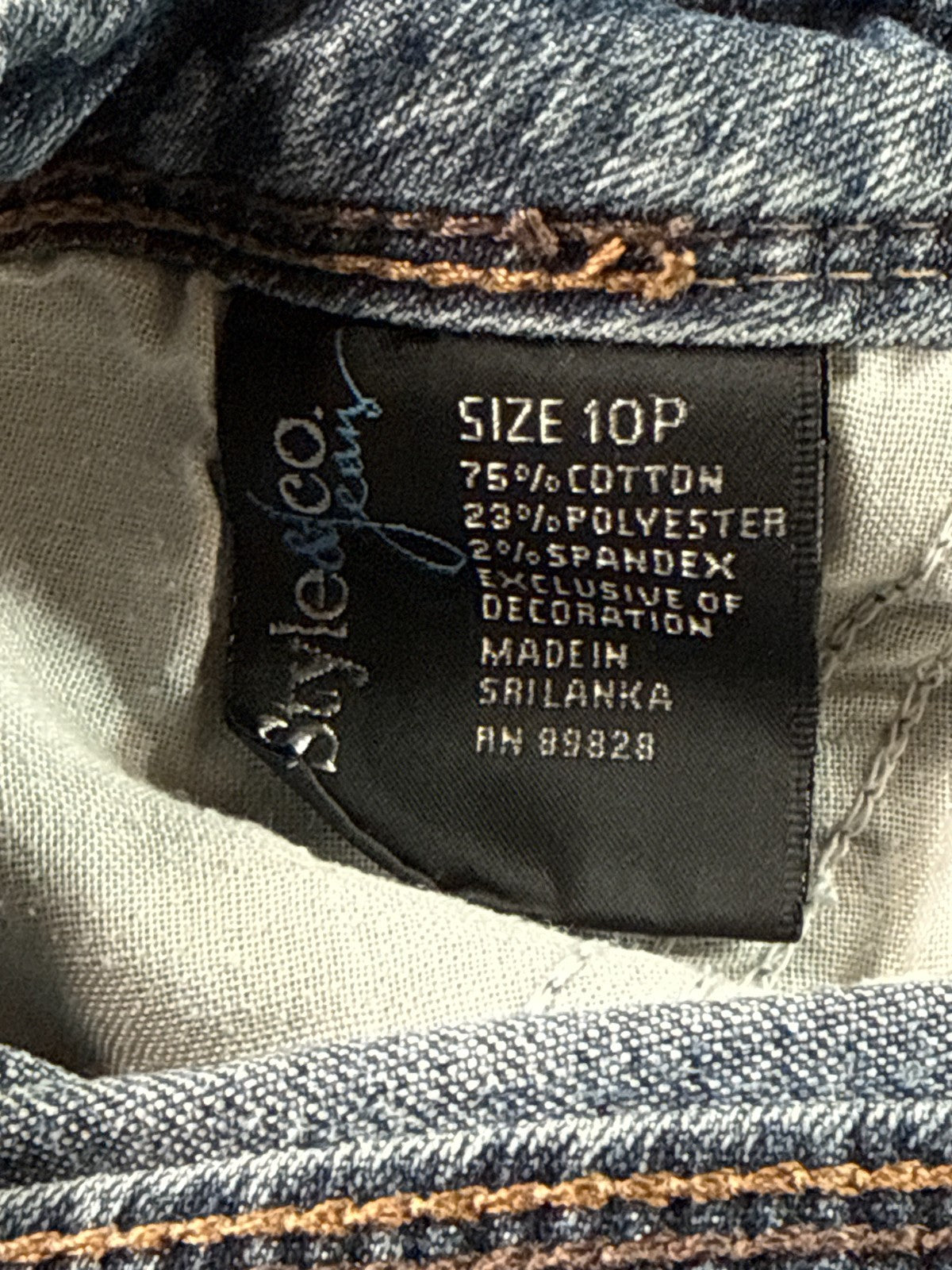 Style&Co Straight Leg Jeans Womens 10P Blue Stretch Denim Distressed Mid Rise