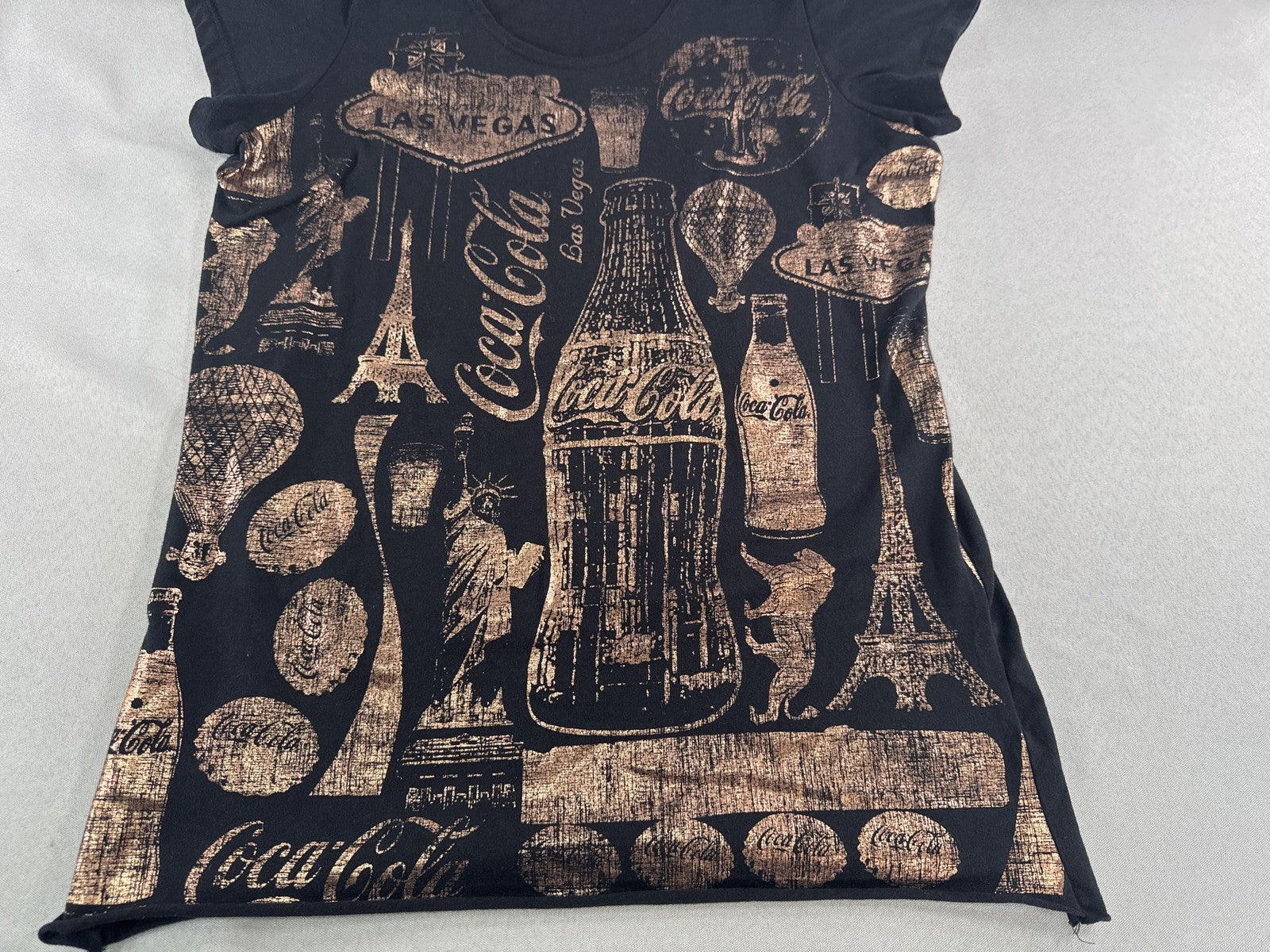 Coca-Cola Shirt Womens XL Black Gold USA Landmark Print Hot Air Balloon Tee Top