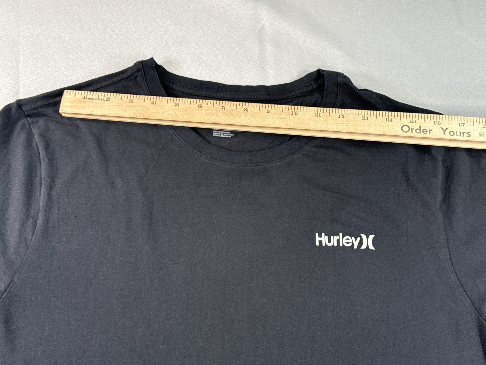 Hurley Graphic Tee XL Black Cotton Crewneck Logo Breathable Lightweight