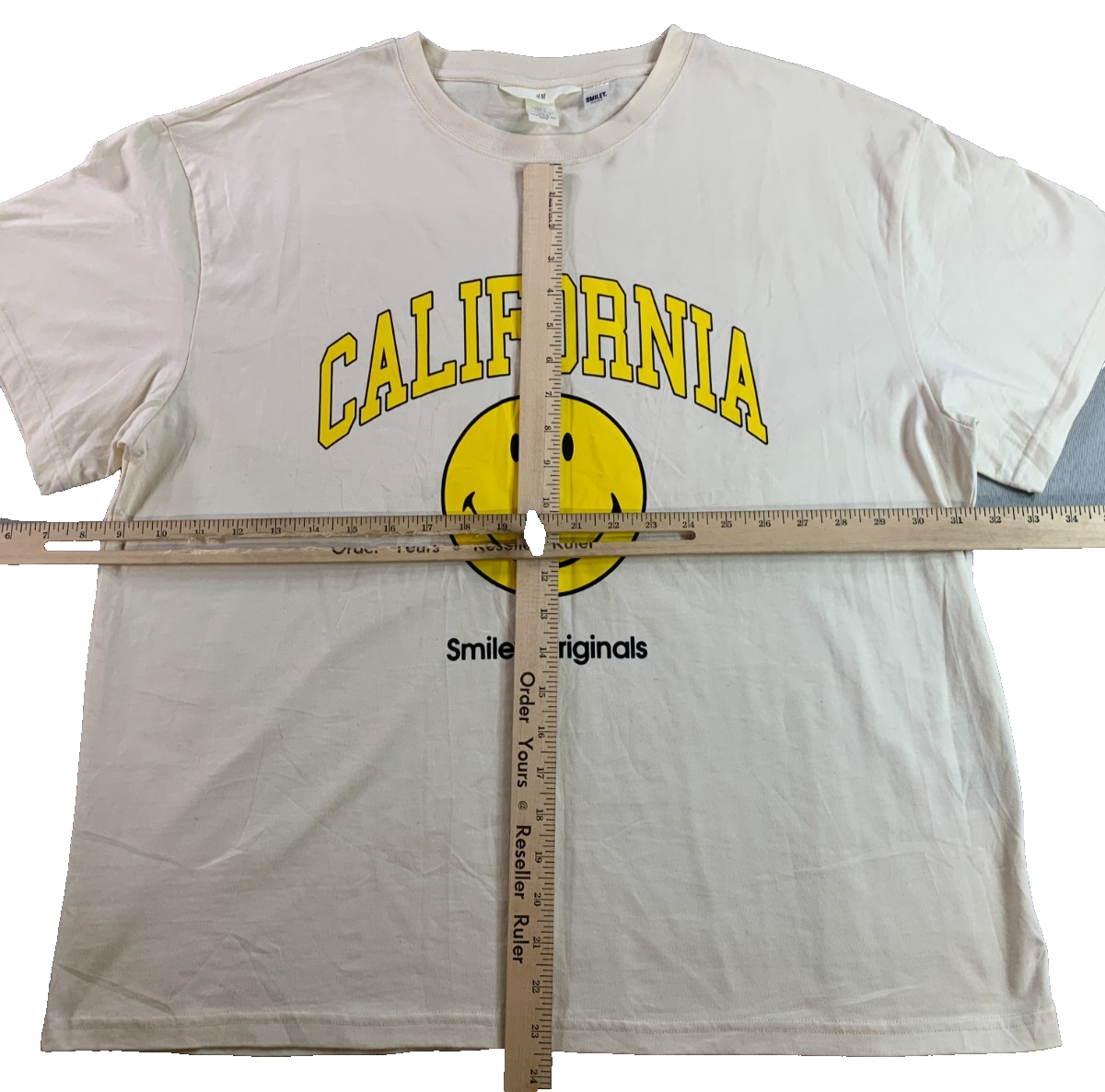 H&M Smiley Originals California Mens L Cream Graphic Tee Happy Face Streetwear