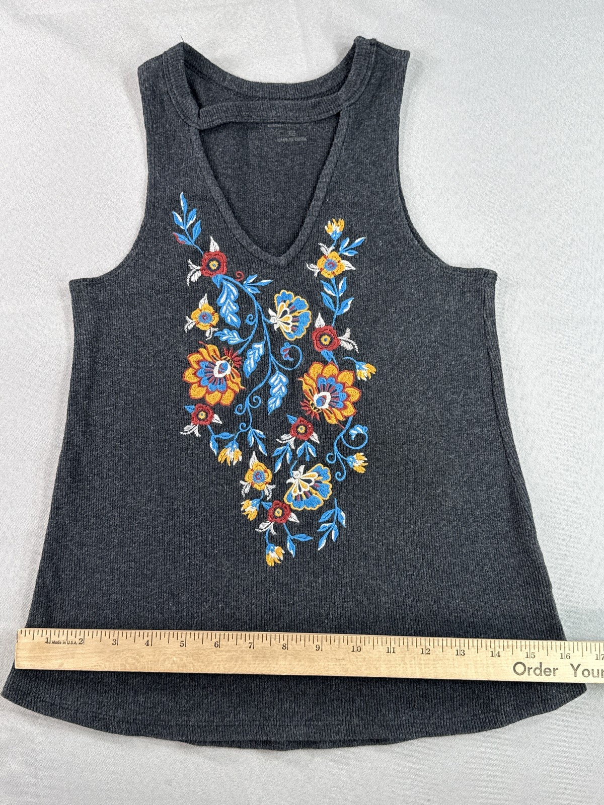 SHYANNE Floral Boho Tank Top XS Charcoal Cotton Blend Neck Sleeveless Womens Tie