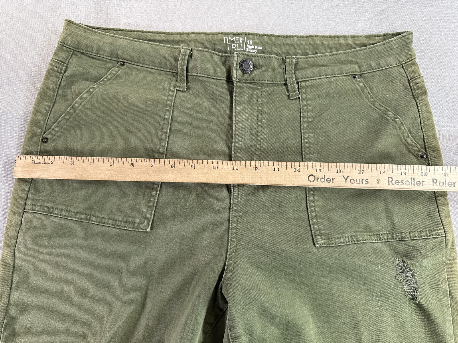 TIME TRU Cargo Pants Womens 18 Olive Green Cotton Relaxed Fit Distressed Ripped