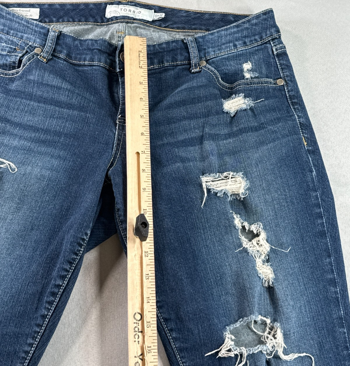 Torrid Boyfriend Distressed Jeans Womens 12 Crop Raw Hem Stretch Denim Blue