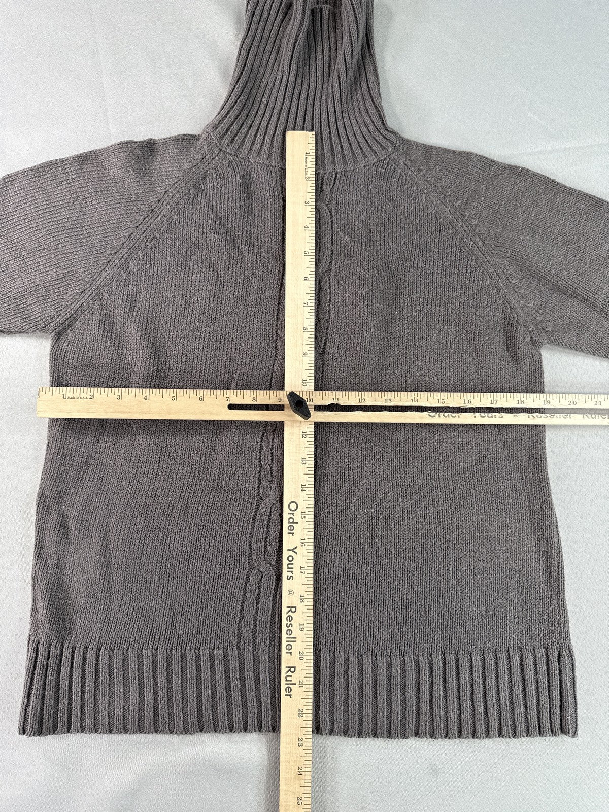 SAG HARBOR H03154 Cable Knit Turtleneck Sweater Unisex Medium Gray Relaxed Fit