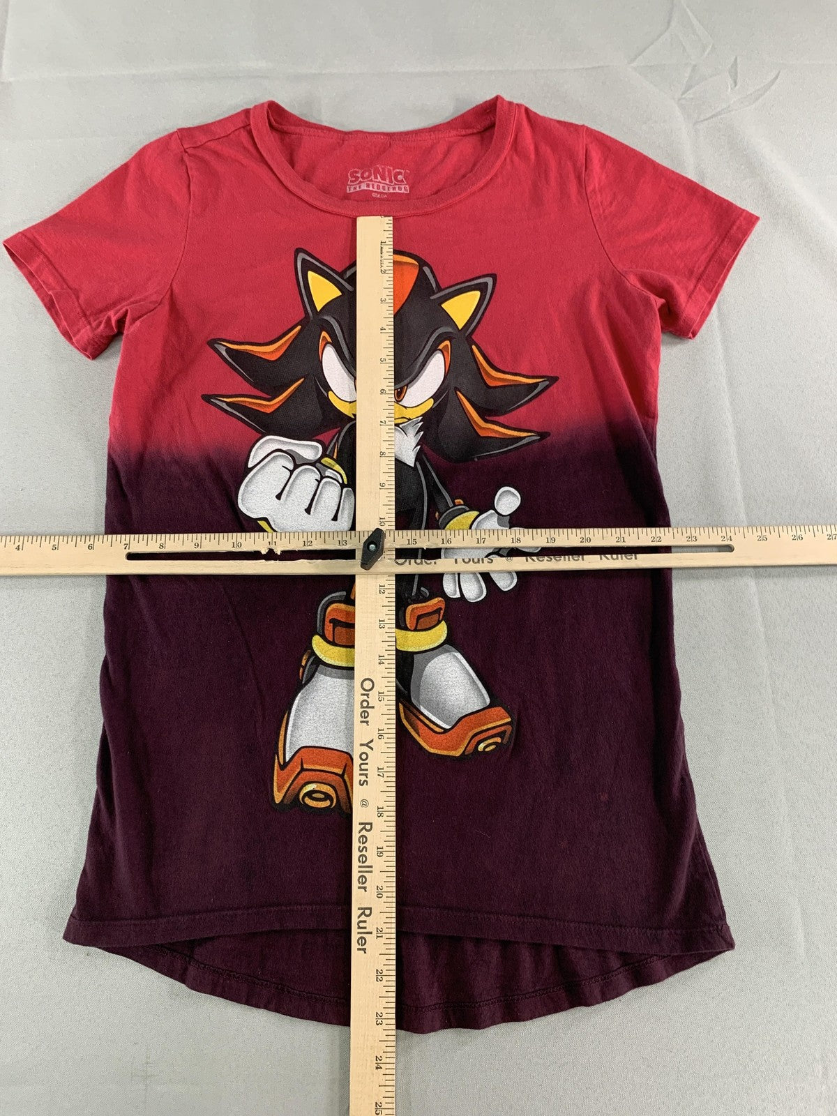 Hedgehog Character Graphic Tee Women's Small Red Black Anime Gaming T-Shirt