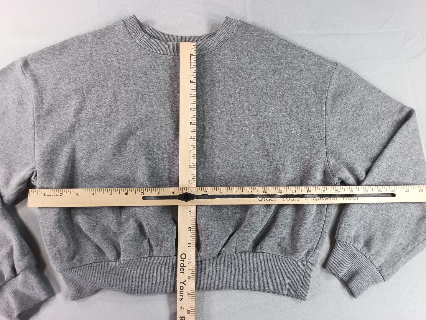 Wild Fable Cropped Sweatshirt L Gray Cotton Blend Relaxed Fit Long Sleeve