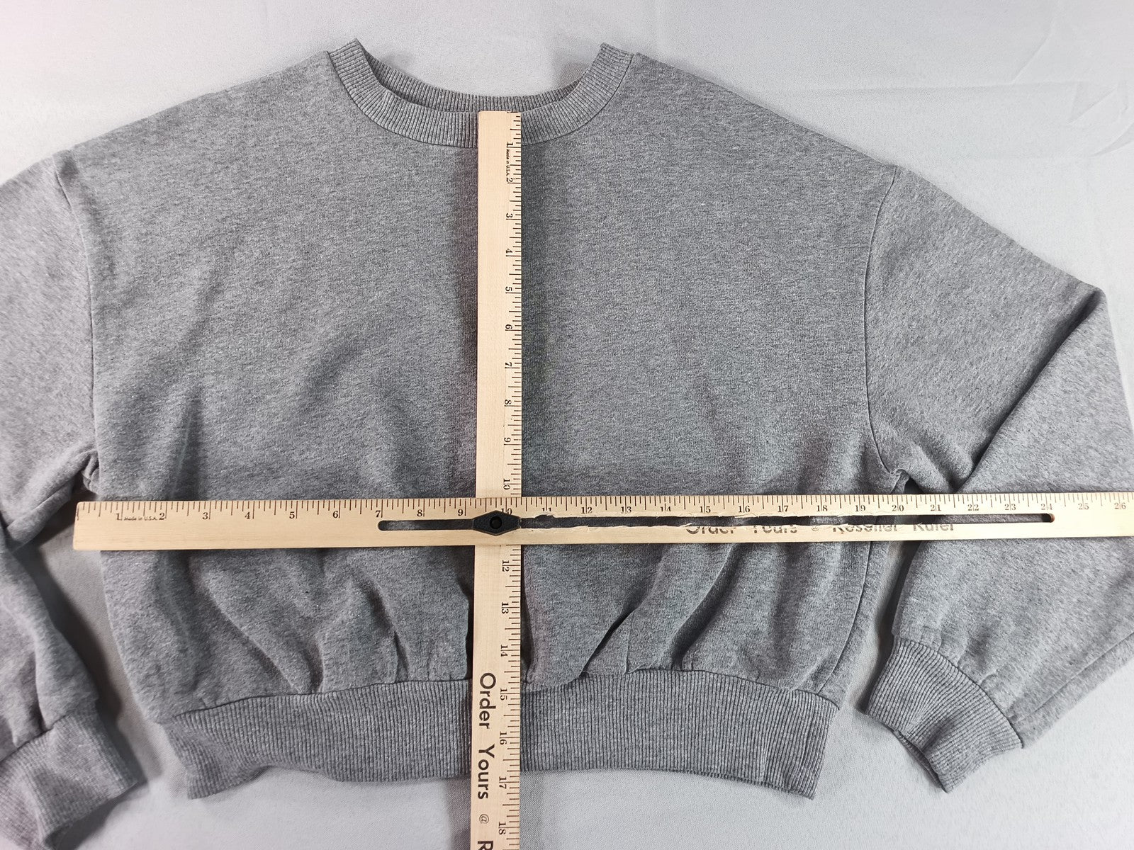 Wild Fable Cropped Sweatshirt L Gray Cotton Blend Relaxed Fit Long Sleeve