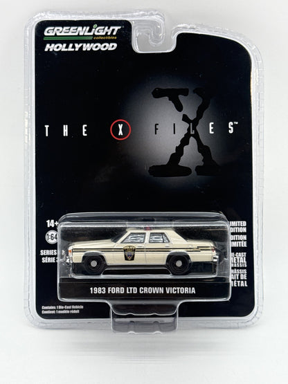 GreenLight The X Files Ford LTD Crown Victoria Diecast Car 1:64 White Metal