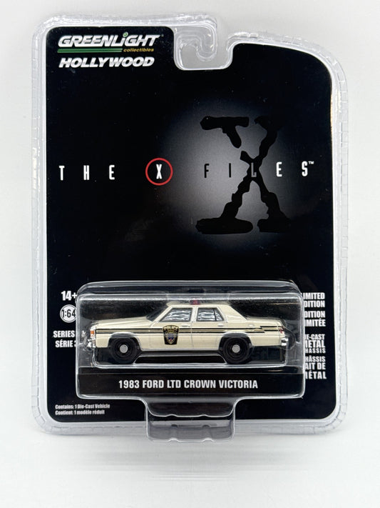 GreenLight The X Files Ford LTD Crown Victoria Diecast Car 1:64 White Metal