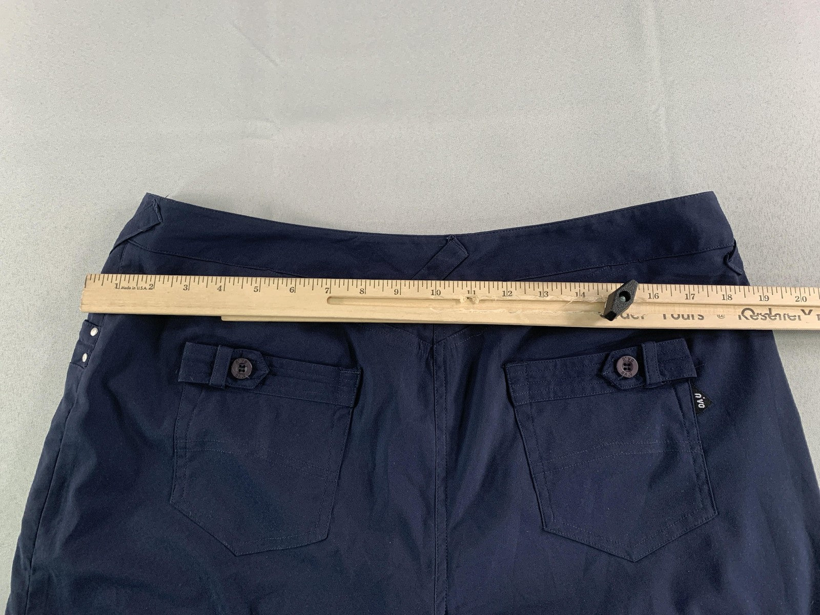 Nivo by Lanctot Shorts Womens 8 Stretch Golf Bermuda Pockets Casual Athletic 94