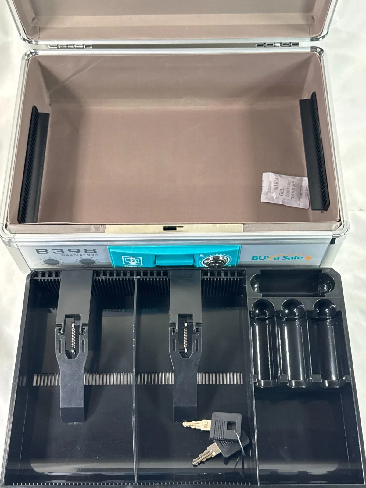 NEW Buy a Safe B398 Aluminum Cashier Box Lockable Cash Drawer NIB w/ Keys 2600