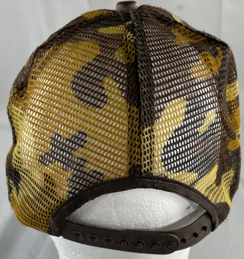 Karlsruhe Rod & Gun Club Germany Camo Mesh Trucker Hat Snapback USA Deer Logo