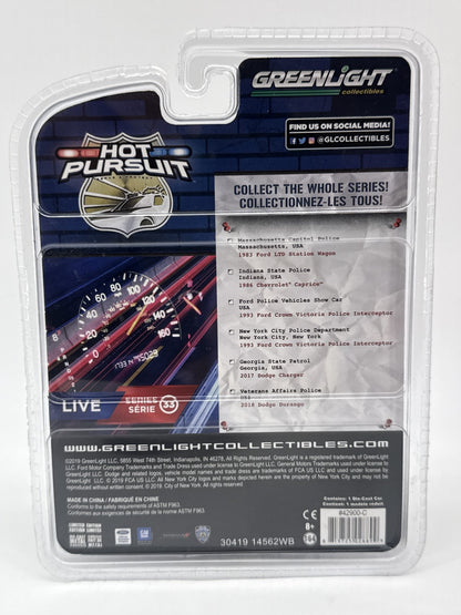 GreenLight Ford 1:64 Crown Victoria Police Car 1:64 Scale Die Cast White