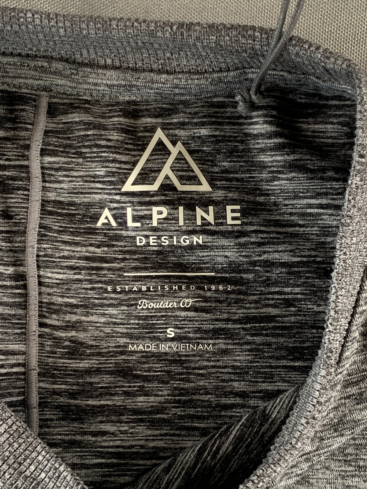 Alpine Design Womens Small Black Heather Long Sleeve Knit Top UPF 50+ Sun Protec