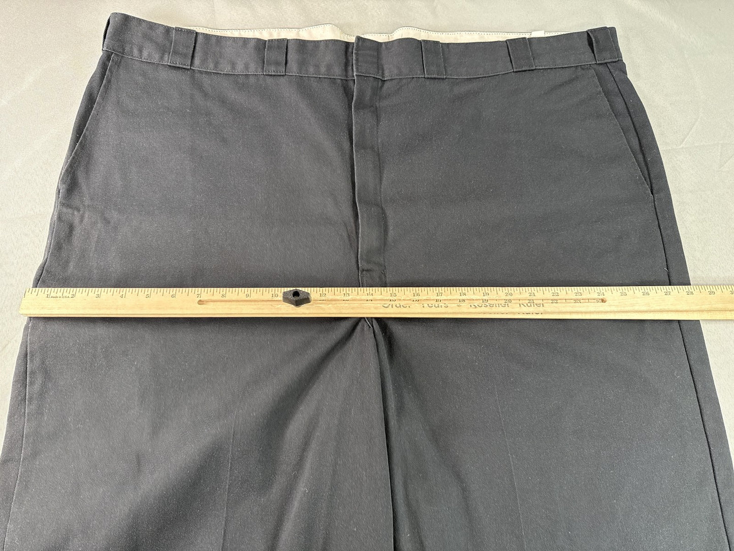 Dickies 42283BK Work Shorts 52 Black Polyester Cotton Regular Fit Loose