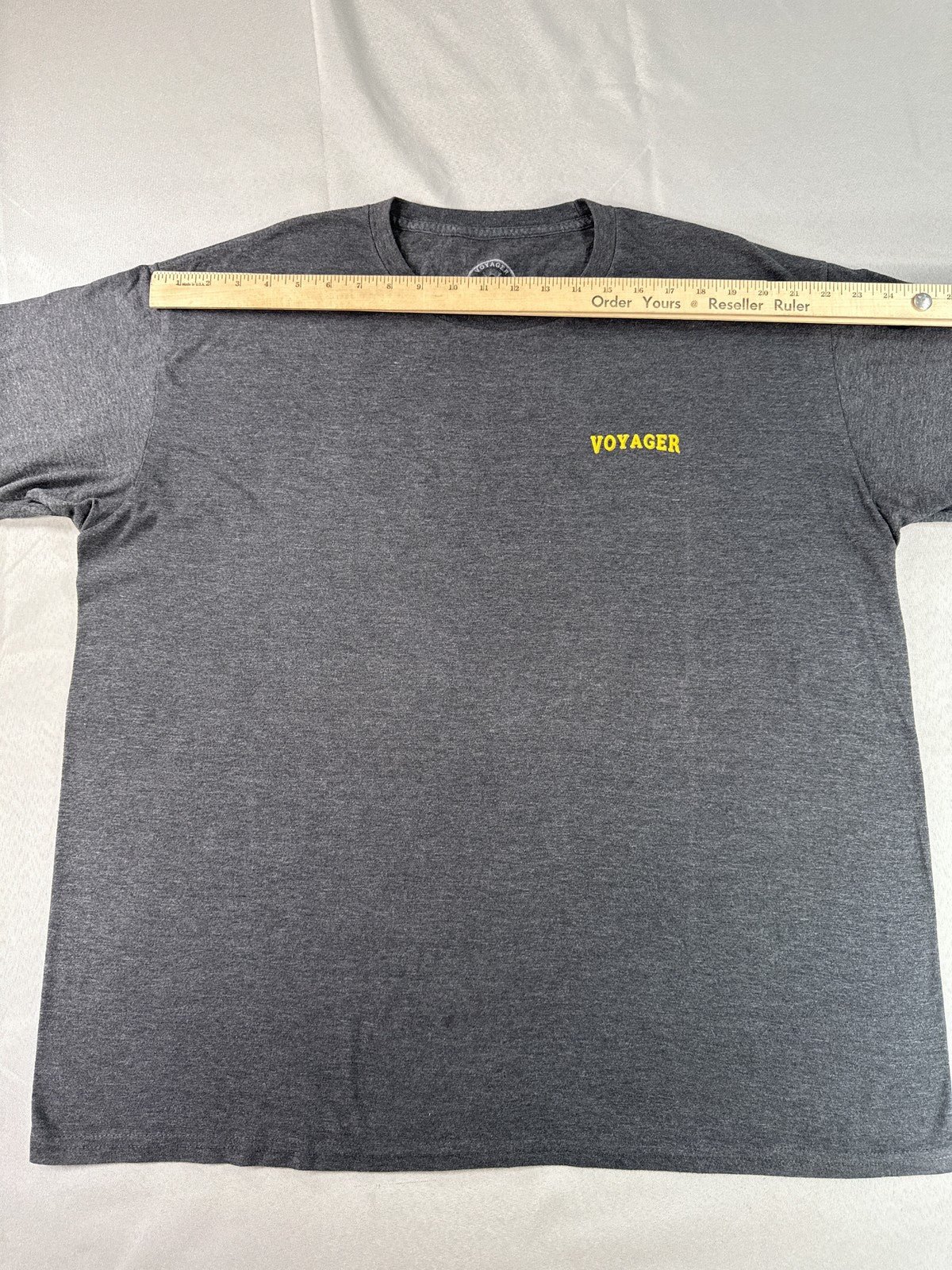 VOYAGER Charcoal Graphic Tee XX LARGE XX Gray Cotton Polyester Crewneck Short