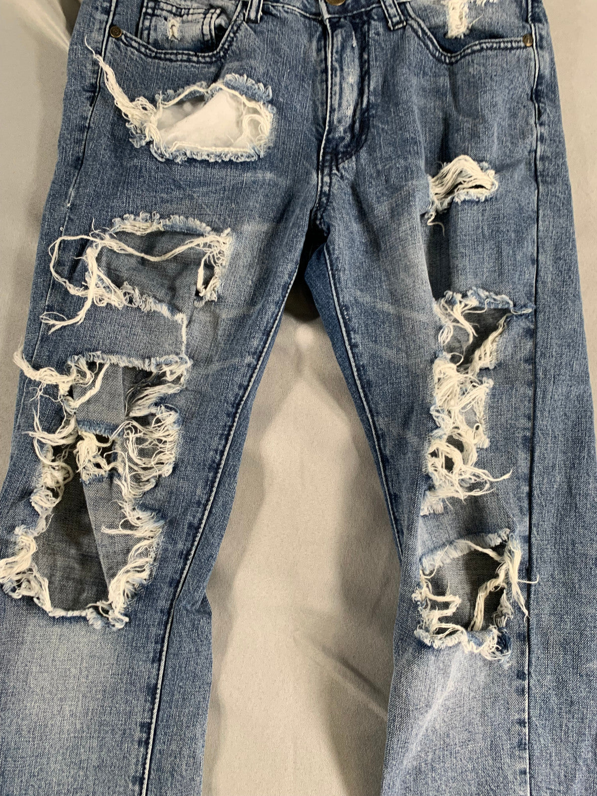 Machine Nouvelle Mode Jeans USA 27 Italy 41 Distressed Ripped Raw Hem Apparel