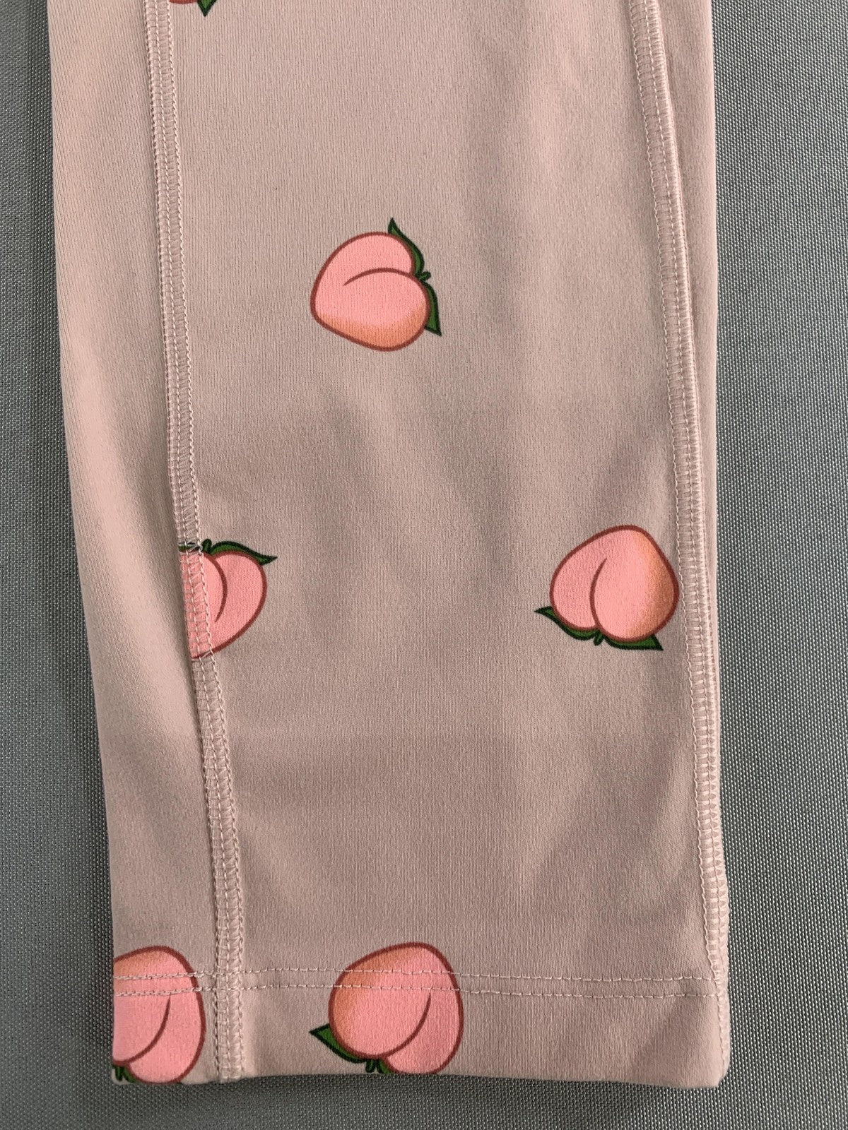 PINK Victoria's Secret Ultimate Leggings Womens Medium Yoga Pants Peach Print