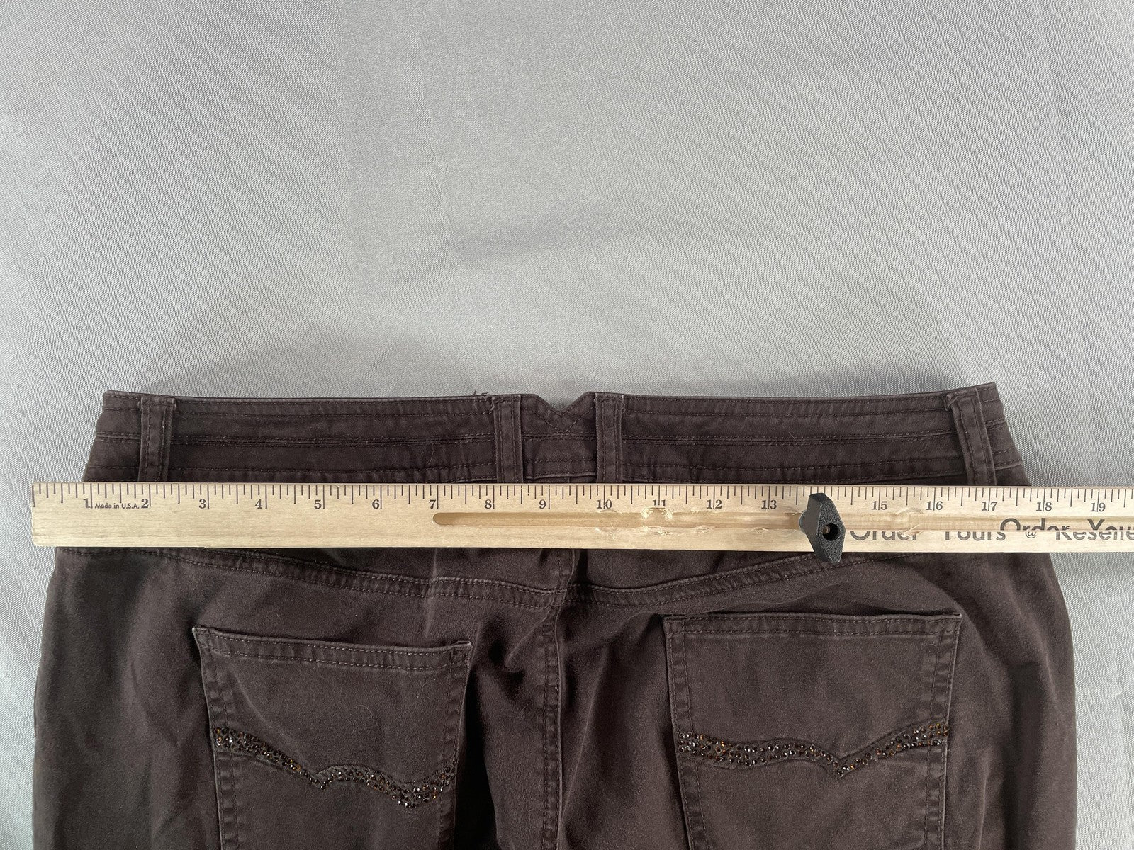 Chicos Platinum Pants Womens 2 Short Straight Leg Embellished Pockets Stretch 98