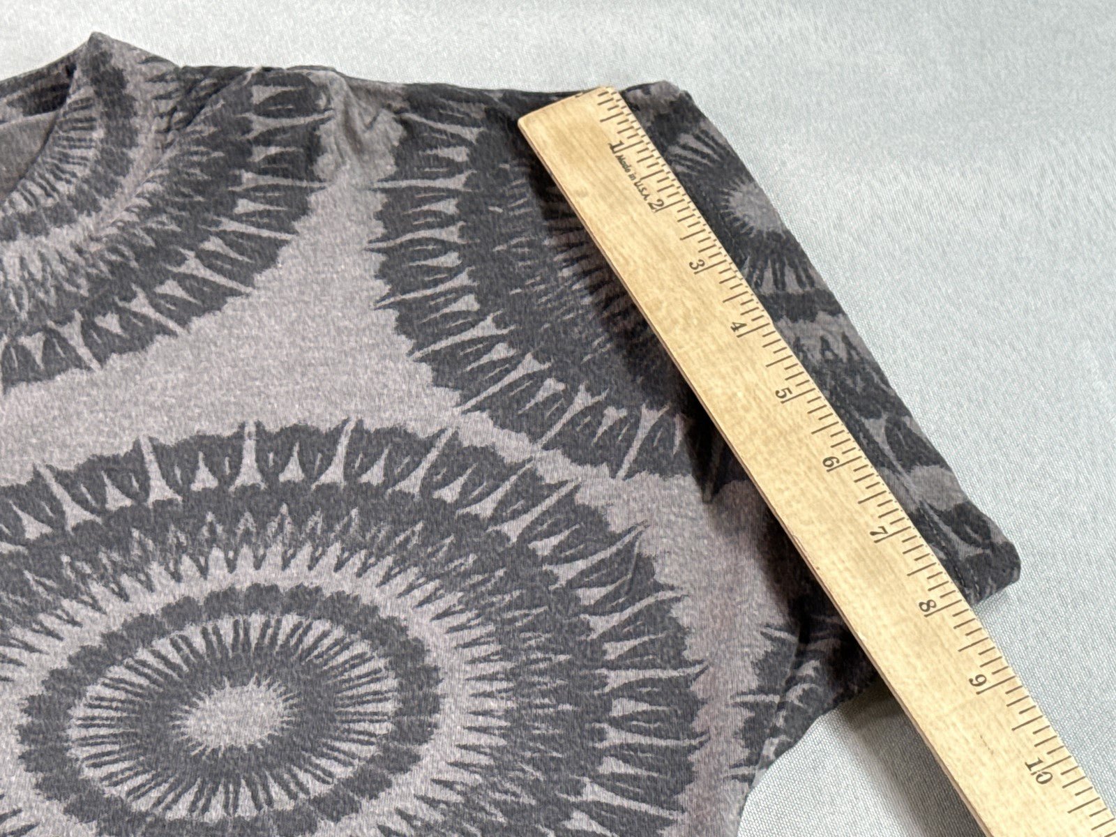 Gap All Over Print Blouse Womens M Gray Cotton Blend Relaxed Fit Neck Short